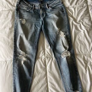 Sliver ripped jeans